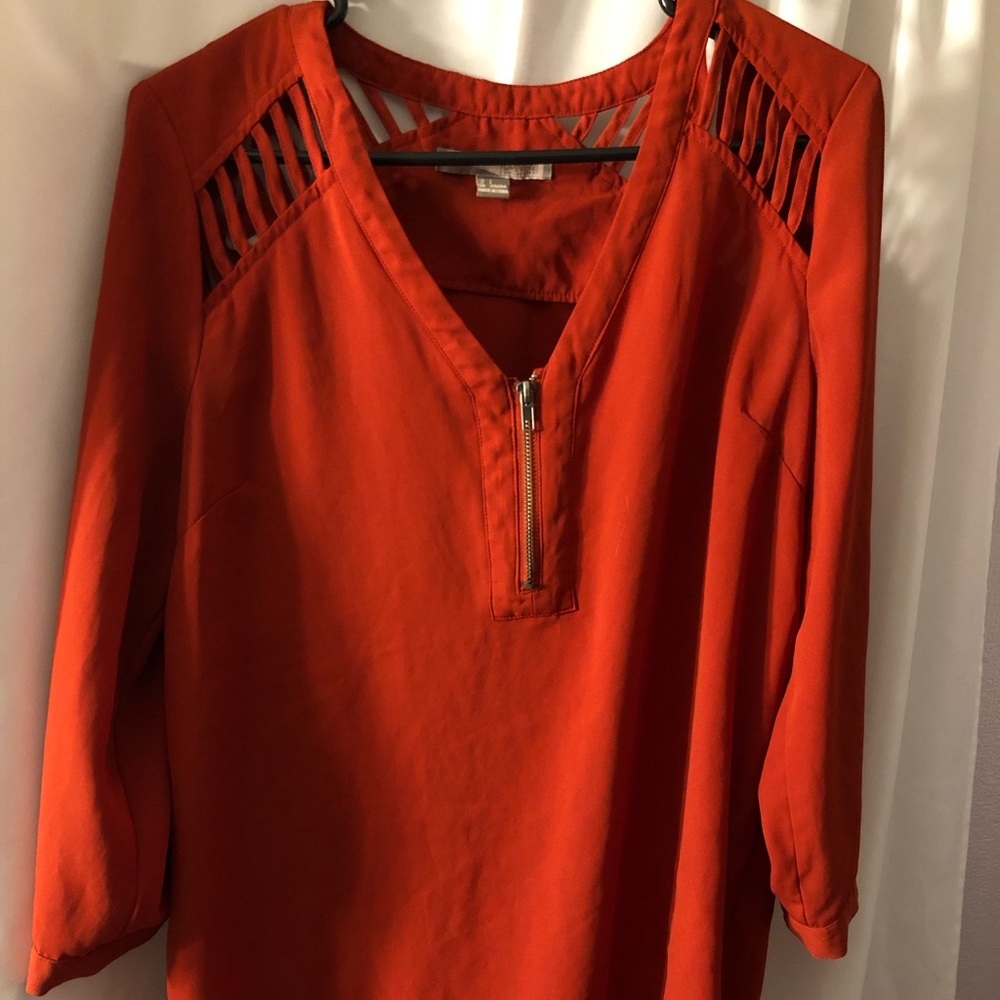 Forever21 cages orange red Large shirt